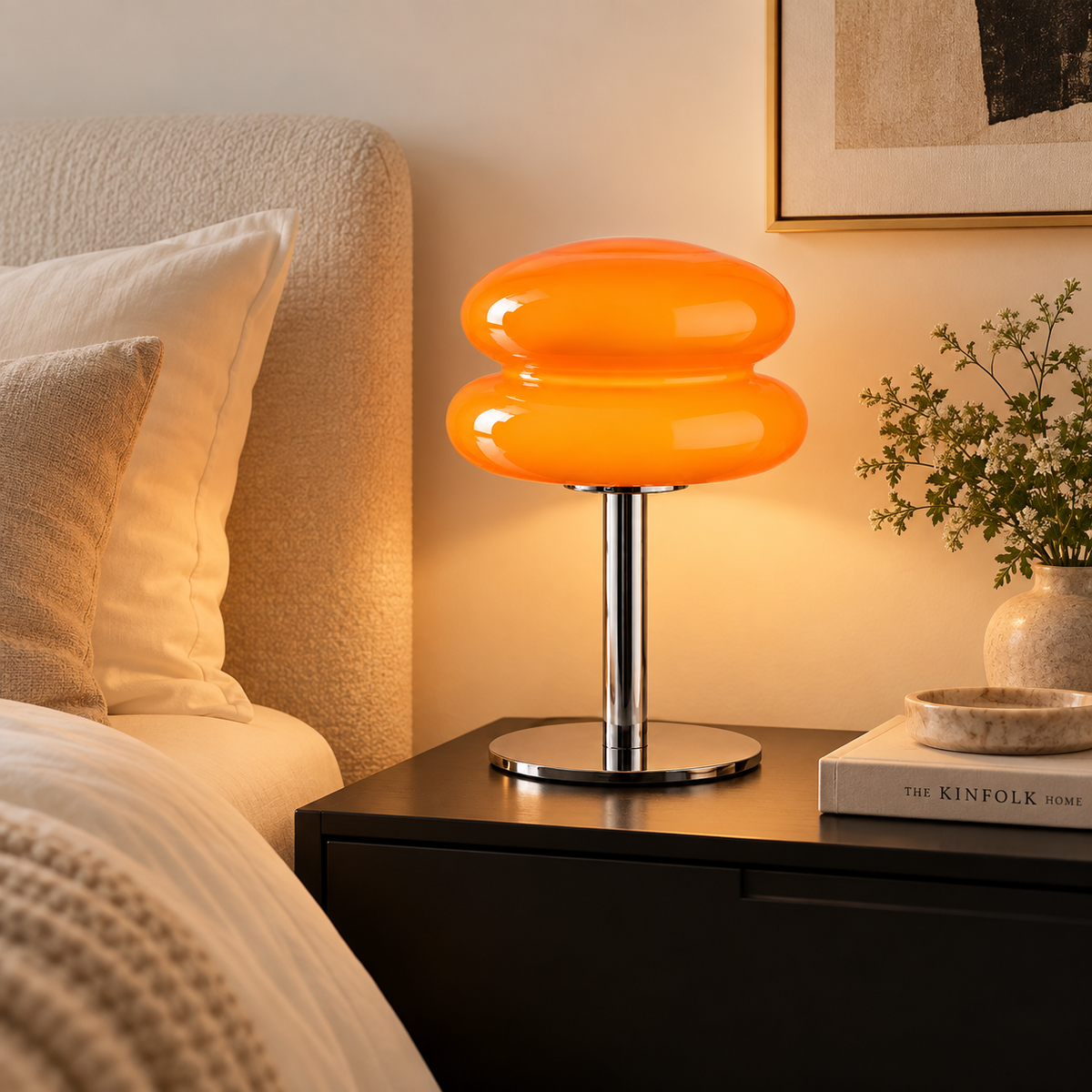 Lampe de chevet sans fil en métal TILDA installée dans un intérieur
